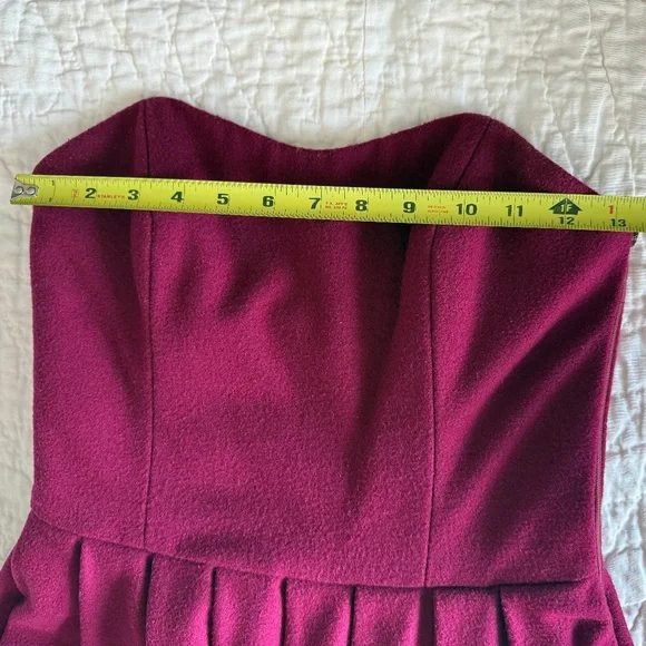 Copious Formal Statement Gown - Picture 6 of 10